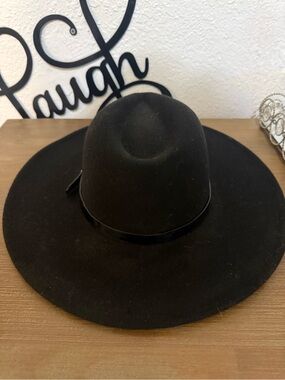 Black Wide Brim Felt Fedora Hat - Stylish Women’s Accessory